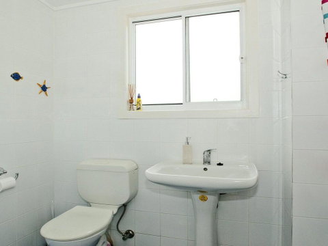 Silvermere Cottage - A Cosy Family Getaway - Accommodation QLD 2