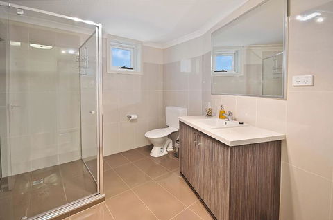 Single Room W/ Private Bathroom In Brunswick! - Accommodation QLD 2