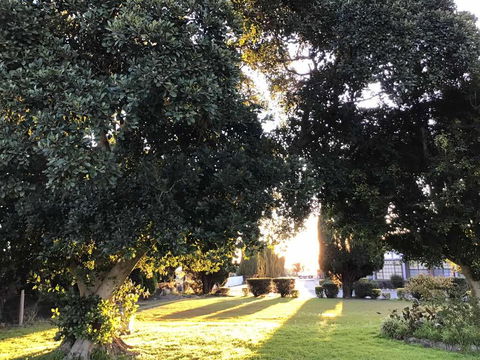 Sir Francis Drake - Accommodation QLD 2