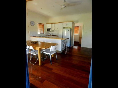 Six River - Accommodation QLD 3