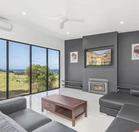 Skenes Retreat - views of the ocean from the deck - Accommodation QLD