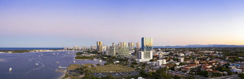 Sky Broadwater Apartments - Accommodation QLD 0
