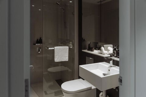 SKYE Suites Green Square - Accommodation QLD 1