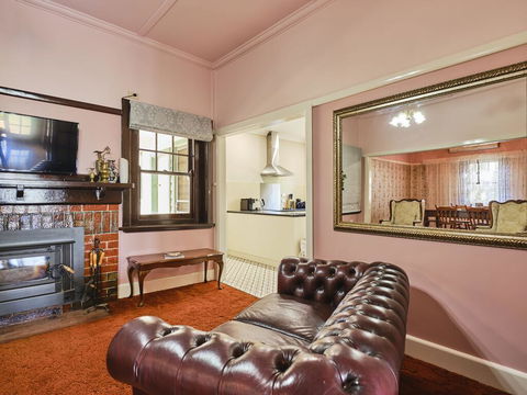Skymirror Cottage - Accommodation QLD 2