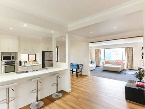 Skymirror Villa - Accommodation QLD 3