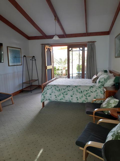 Sleepy Hollow Hideout (Hidout 2) - Accommodation QLD 2