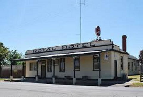 Snake Valley Hotel - Accommodation QLD 2