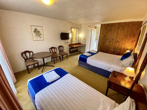 Snow Season Motor Inn - Accommodation QLD 2
