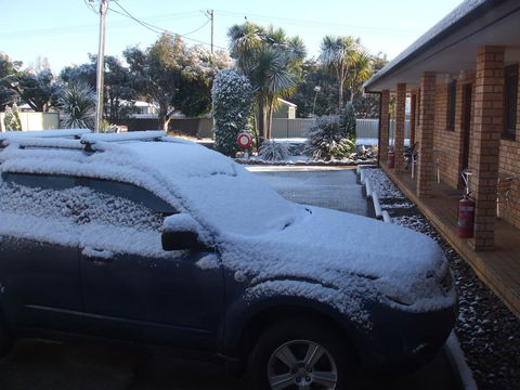 Snowdream Motel - Accommodation QLD 2