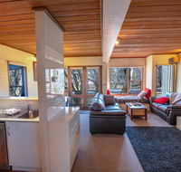 Snowgums 07 - Accommodation QLD