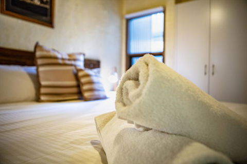 Snowgums 07 - Accommodation QLD 1