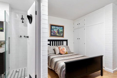 Soho Chic Apartment - Accommodation QLD 2