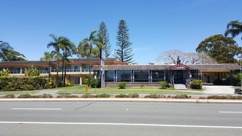 South Pacific Palms Motor Inn - Accommodation QLD 1