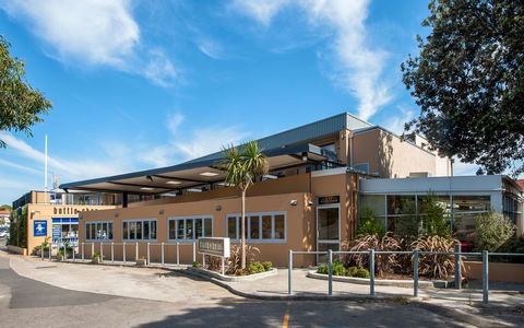 Southend Hotel - Accommodation QLD 0