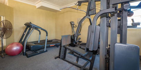 Southern Cross Beachfront Holiday Apartments - Accommodation QLD 3