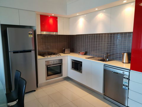 Southport Central Residences With Ocean Views - Accommodation QLD 2