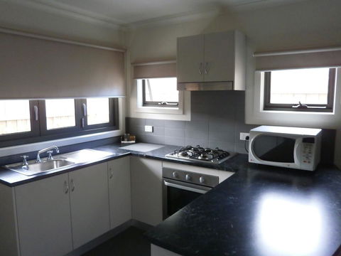 Sovereign Views Apartments - Accommodation QLD 3