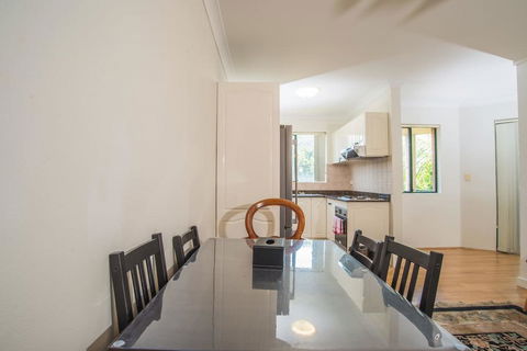 Spacious & Cozy APT@Heart Of Redfern Closes To CBD - Accommodation QLD 1