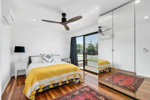 Spacious 2 Bedroom Townhouse In Southport - Accommodation QLD 3