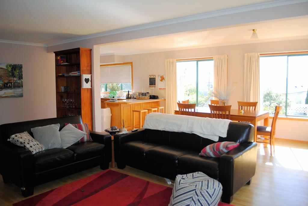 Queens Domain TAS Accommodation QLD