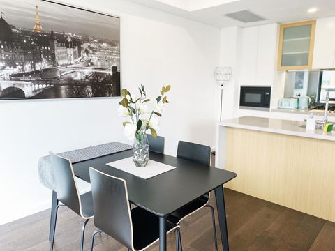 Spacious Apt Near DarlingHarbour & FishMarket - Accommodation QLD 2