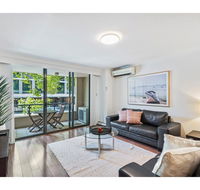 Spacious retreat walking distance from city centre - Accommodation QLD
