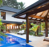 Spice At Oak Award Winning Luxury Absolute Oceanfront House Oak Beach Near Port Douglas - Accommodation QLD