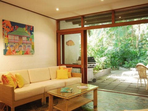 Spindrift Townhouse No.3 - Accommodation QLD 3