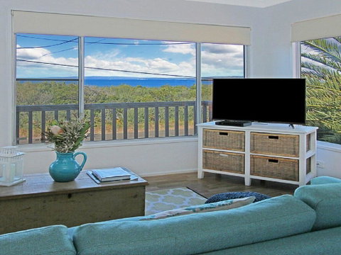 Splash Shack - Stunning Views Of Jervis Bay - Accommodation QLD 2