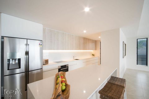 Splendeur Sur La Mer - Two Bedroom - Accommodation QLD 1