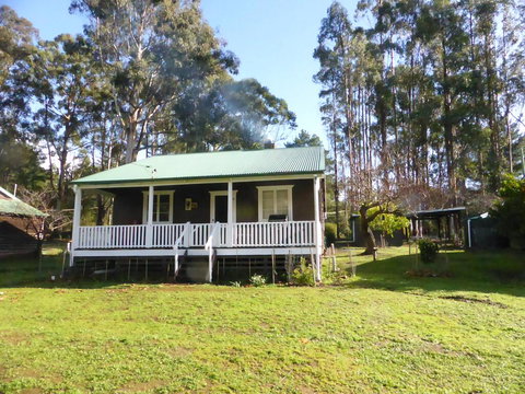 Splendid Wren Cottage - Accommodation QLD 0