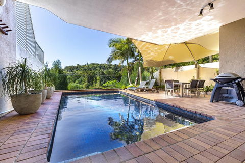 Split-living With Ocean Views, Noosa Heads - Accommodation QLD 0