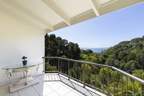Split-living With Ocean Views, Noosa Heads - Accommodation QLD 1