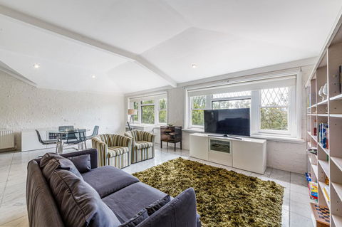 Spoilt For Choice 2-bed/2-bath + Free Parking - Accommodation QLD 1