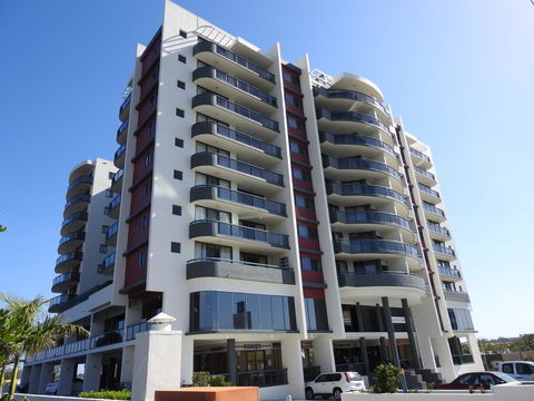 Springwood Tower Apartment Hotel - Accommodation QLD 0
