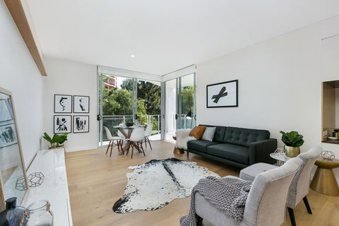 St Leonards Self-Contained Two-Bedroom Apartment (803NOR) - Accommodation QLD 1