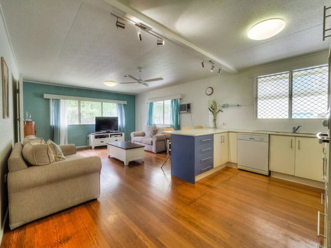 Starfish Shack By The Sea - Accommodation QLD 0