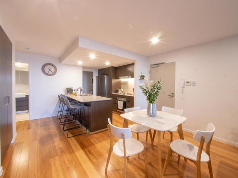 Stawealth Westside Apartments - Accommodation QLD 3