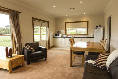 Stay Bathurst - Accommodation QLD 1