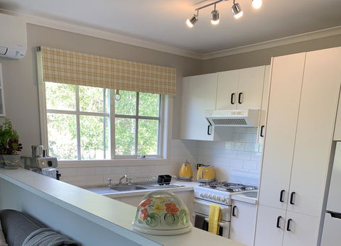 Stephanies Country Cottages - Accommodation QLD 1