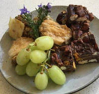 Stephanies Country Cottages - Accommodation QLD