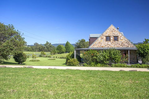 Stone Cottage - Accommodation QLD 2