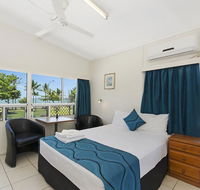 Strand Motel - Accommodation QLD