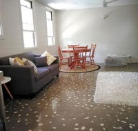 Stranded Nowhere to Stay Sanitised Apartment Sleeps 4 Netflix Wifi Pool - Accommodation QLD