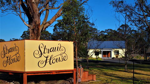 Straw House B And B - Accommodation QLD 0