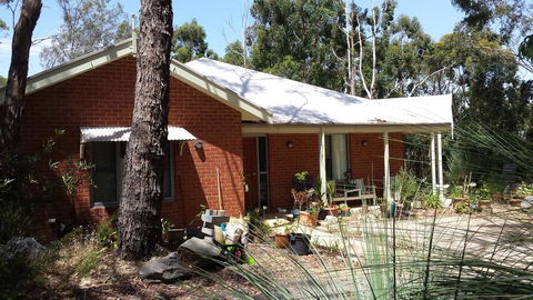 Stringybark Hills Retreat - Accommodation QLD 1