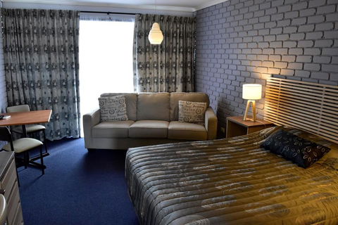 Strzelecki Motor Lodge - Accommodation QLD 3