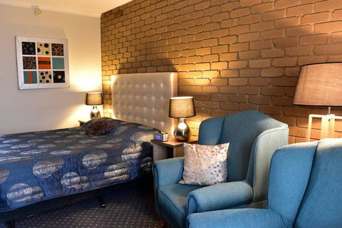 Strzelecki Motor Lodge - Accommodation QLD 1