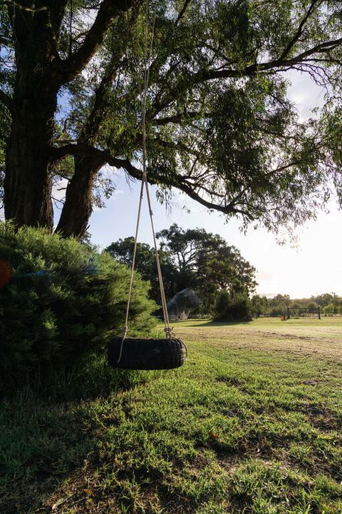 Studio 165 Hidden Gem On 50 Acres With Bay Views - Accommodation QLD 3