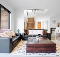 Stunning 3Beds near Knox Shopping CentroWantirna - Accommodation QLD